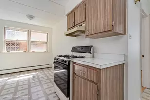 11519 S Kedzie Ave, Merrionette Park, IL 60803 - Photo 20