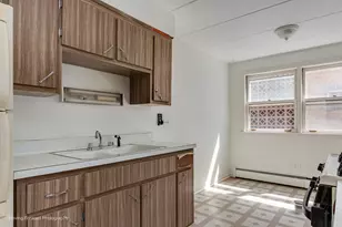 11519 S Kedzie Ave, Merrionette Park, IL 60803 - Photo 16