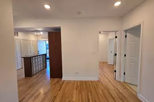 2834 N Dawson Ave, Chicago, IL 60618 - Photo 12