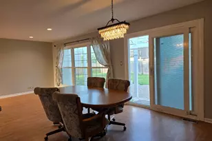 1719 W Lexington Dr, Arlington Heights, IL 60004 - Photo 2