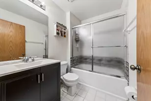 2216 Seaver Ln, Hoffman Estates, IL 60169 - Photo 12