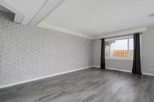 1957 Wildwood Cir, Glendale Heights, IL 60139 - Photo 2