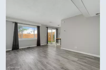 1957 Wildwood Circle, Glendale Heights, IL 60139 - Photo 4