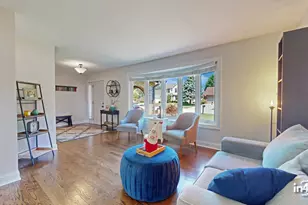 1809 Eaton Dr, Woodridge, IL 60517 - Photo 8