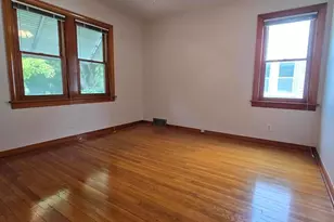 710 Catherine St, Joliet, IL 60435 - Photo 8
