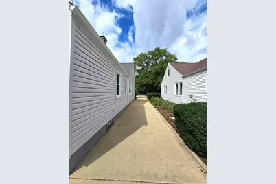 710 Catherine Street, Joliet, IL 60435 - Photo 6