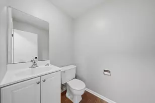 1520 Crestwood Ct, Aurora, IL 60506 - Photo 10