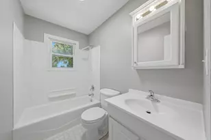 1520 Crestwood Ct, Aurora, IL 60506 - Photo 12