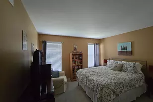 533 N Red Deer Rd, Round Lake, IL 60073 - Photo 10