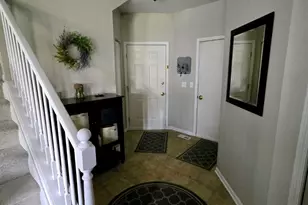 533 N Red Deer Rd, Round Lake, IL 60073 - Photo 6