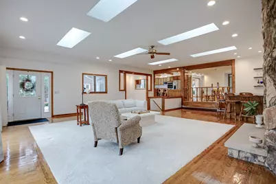 605 N Windsor Drive, Mount Prospect, IL 60056 - Photo 14