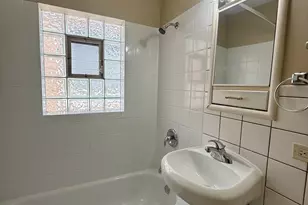 5431 S Natoma Ave, Chicago, IL 60638 - Photo 4
