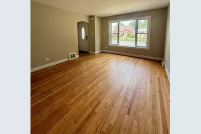 5431 S Natoma Avenue, Chicago, IL 60638 - Photo 2