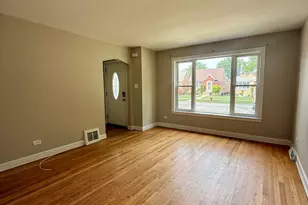 5431 S Natoma Ave, Chicago, IL 60638 - Photo 2
