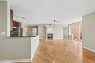 3550 W Montrose Ave, Chicago, IL 60618 - Photo 4