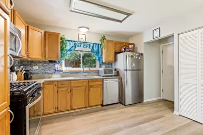 17485 Eastgate Drive, Country Club Hills, IL 60478 - Photo 6