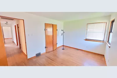 1904 Oakland Avenue, Crest Hill, IL 60403 - Photo 14