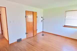 1904 Oakland Ave, Crest Hill, IL 60403 - Photo 14