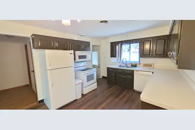 1904 Oakland Avenue, Crest Hill, IL 60403 - Photo 12