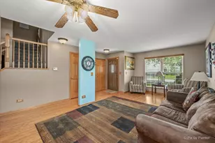 296 W Daisy Cir, Romeoville, IL 60446 - Photo 14