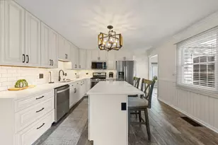 2304 Meadow Dr, Rolling Meadows, IL 60008 - Photo 2