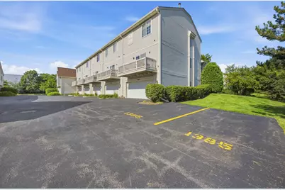 1385 New Haven Drive #1385, Cary, IL 60013 - Photo 2