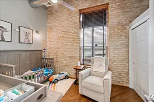 2117 W Belmont Ave, Chicago, IL 60618 - Photo 14