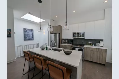 2120 W Belmont Avenue #3F, Chicago, IL 60618 - Photo 2