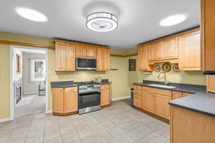 1125 Highland Rd, Mundelein, IL 60060 - Photo 6