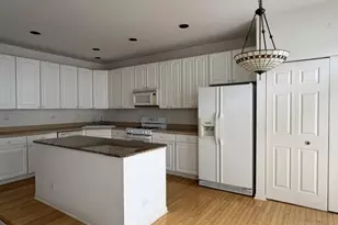 1295 Georgetown Way, Vernon Hills, IL 60061 - Photo 6