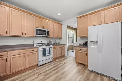 2886 Camden Drive, West Chicago, IL 60185 - Photo 14