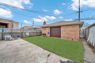 5749 W 63rd Pl, Chicago, IL 60638 - Photo 32