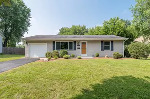 542 S 14th St, Saint Charles, IL 60174 - Photo 1