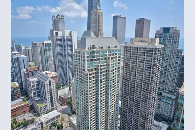 25 E Superior Street #1006, Chicago, IL 60611 - Photo 32