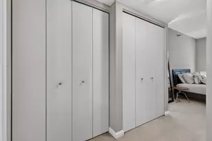 25 E Superior St, Chicago, IL 60611 - Photo 12