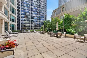 25 E Superior St, Chicago, IL 60611 - Photo 20