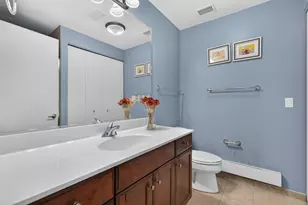 25 E Superior St, Chicago, IL 60611 - Photo 16