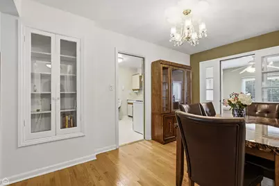 8716 N Harding Avenue, Skokie, IL 60076 - Photo 6