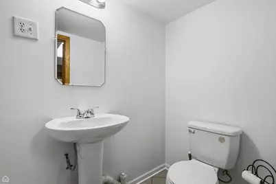 8716 N Harding Avenue, Skokie, IL 60076 - Photo 16