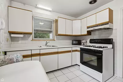 8716 N Harding Avenue, Skokie, IL 60076 - Photo 8