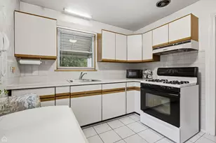 8716 N Harding Ave, Skokie, IL 60076 - Photo 8