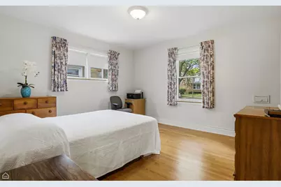 8716 N Harding Avenue, Skokie, IL 60076 - Photo 10