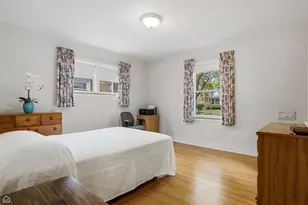 8716 N Harding Ave, Skokie, IL 60076 - Photo 10