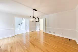 249 Wilshire Rd, Lake Forest, IL 60045 - Photo 4