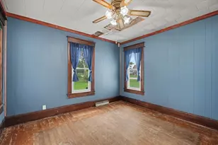 905 E Pells St, Paxton, IL 60957 - Photo 10