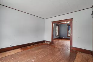 905 E Pells St, Paxton, IL 60957 - Photo 6