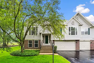 1115 Hunt Wyck Court #1115, Elgin, IL 60120 - Photo 2