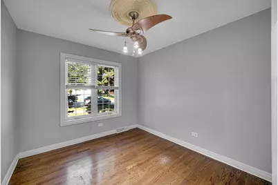 8805 Oriole Avenue, Morton Grove, IL 60053 - Photo 14