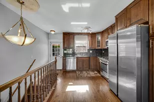 8805 Oriole Ave, Morton Grove, IL 60053 - Photo 6