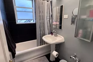 1205 W Sherwin Ave, Chicago, IL 60626 - Photo 12